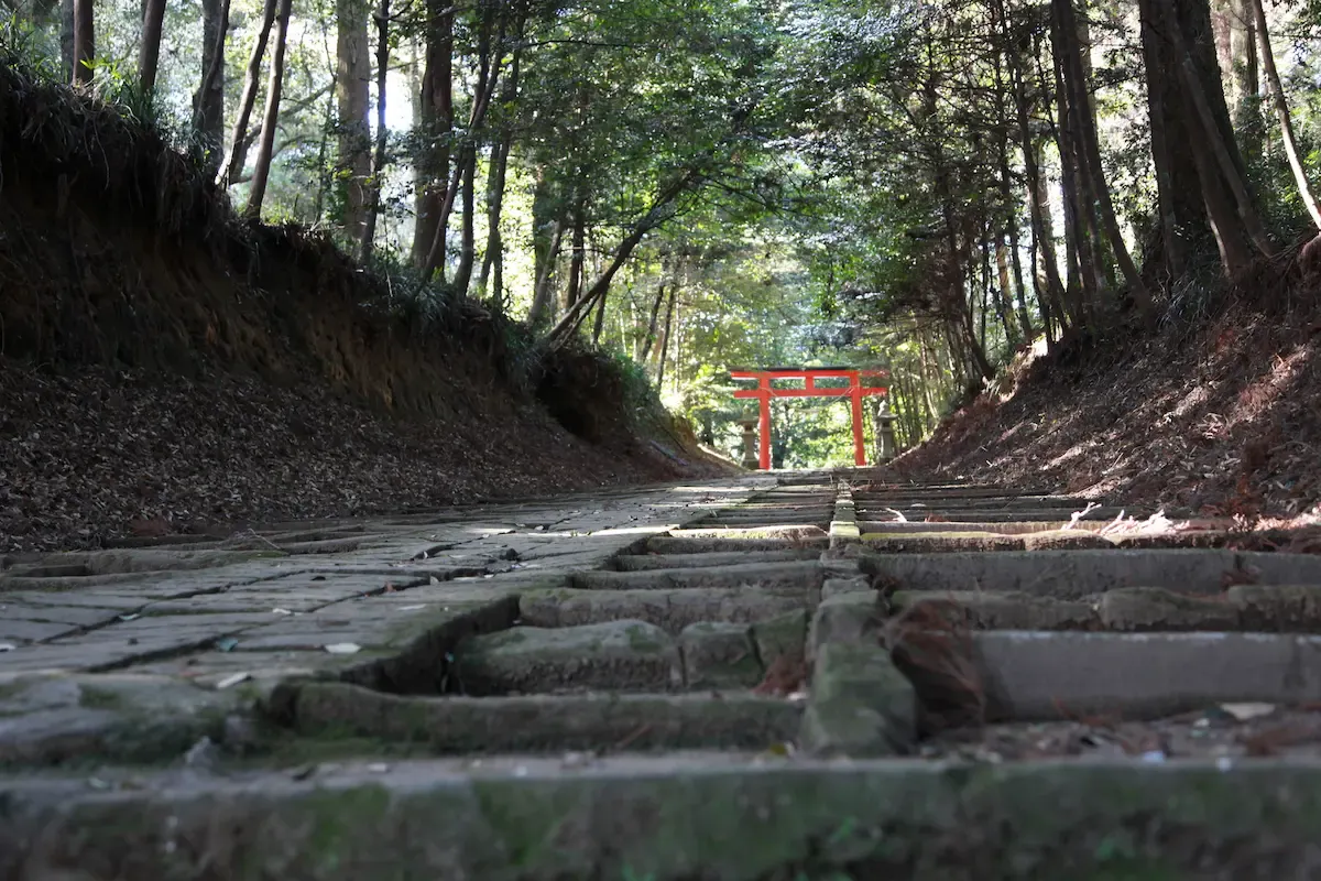 霧島岑神社