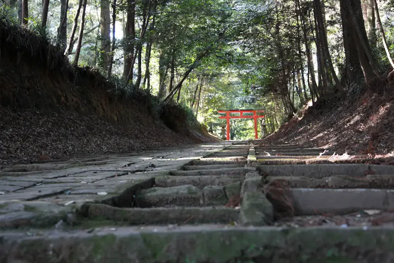 霧島岑神社