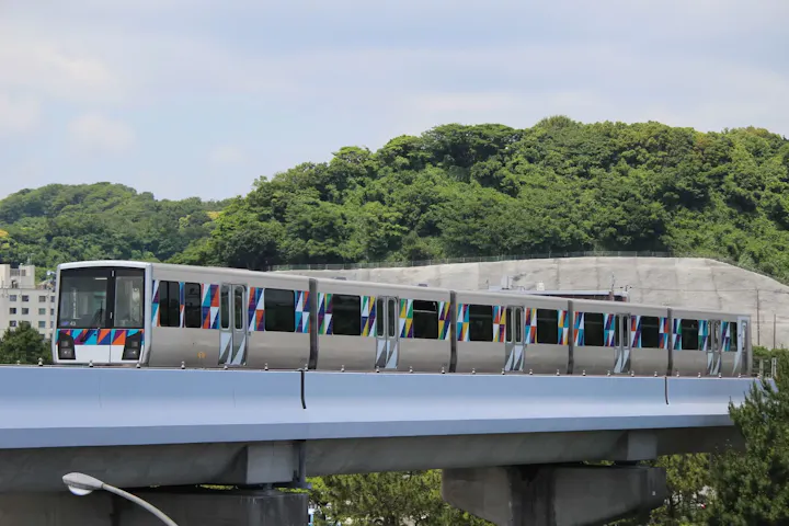 車でも電車でも行きやすい場所にある!