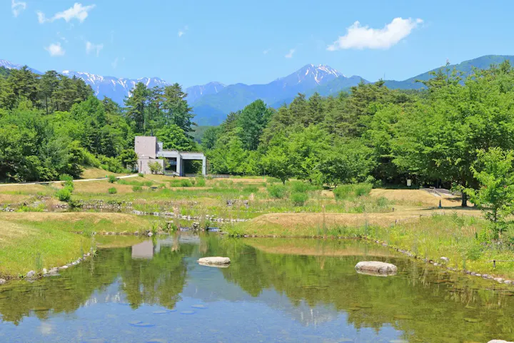 様々なエリアから成る広大な都市公園