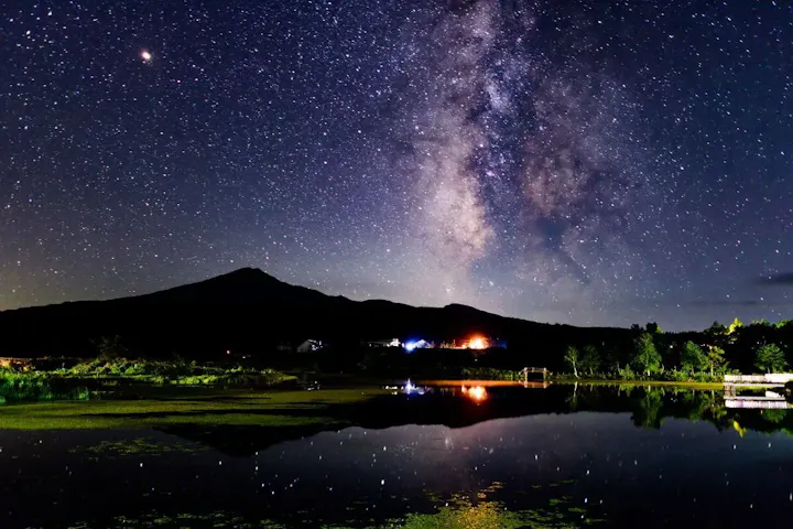 鳥海山と星空を満喫することができる！