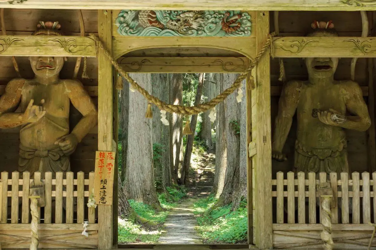 金峰神社（国指定史跡）（写真 4）