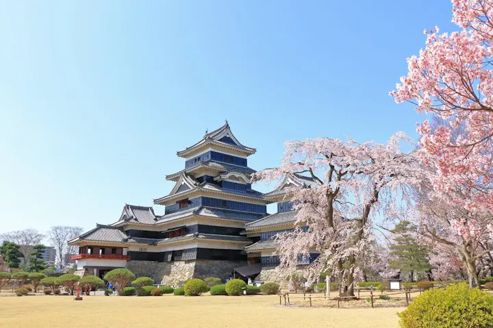 松本城本丸庭園を散策