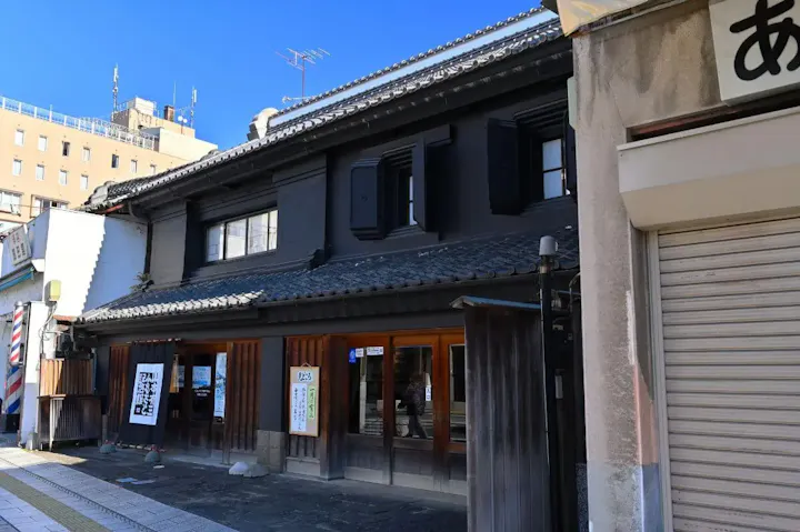 歴史的な蔵の街のカフェ＆レストラン！