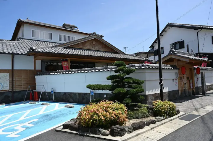 武家屋敷をイメージさせる純和風の建物！