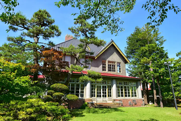 大正時代にタイムトリップしたような建築物