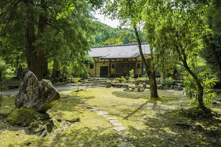 奥の院
