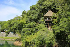 臥龍山荘