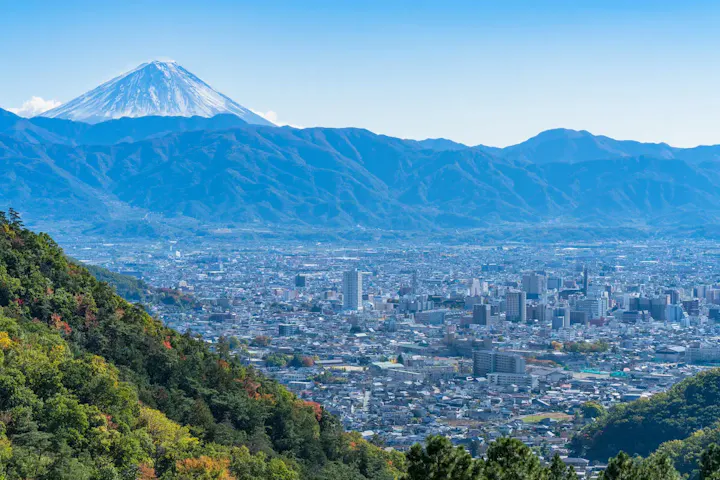 甲府盆地を見下ろしながら道中を楽しむ
