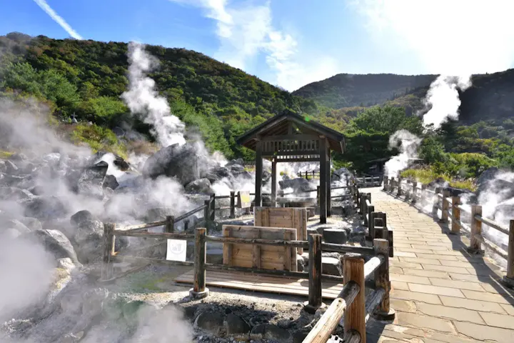 絶景・温泉・グルメも揃う、雲の上の避暑地