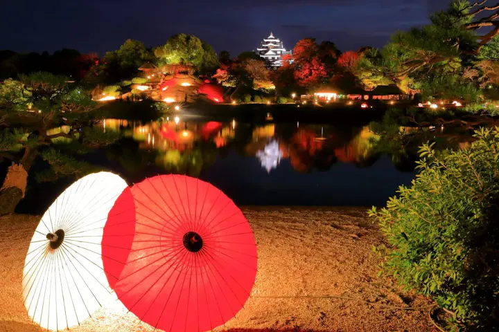夜は幻想庭園を散策