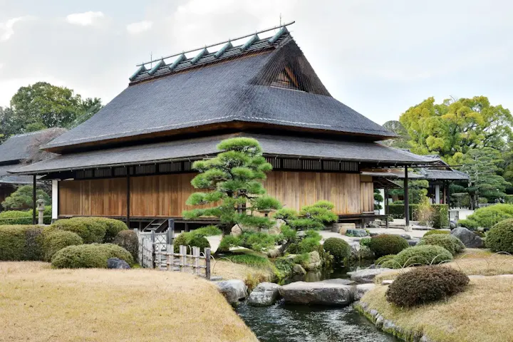 風情溢れる延養亭を見学