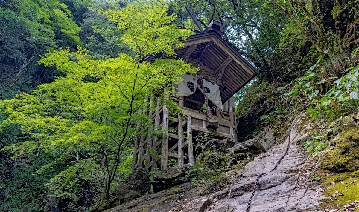 天岩戸神社