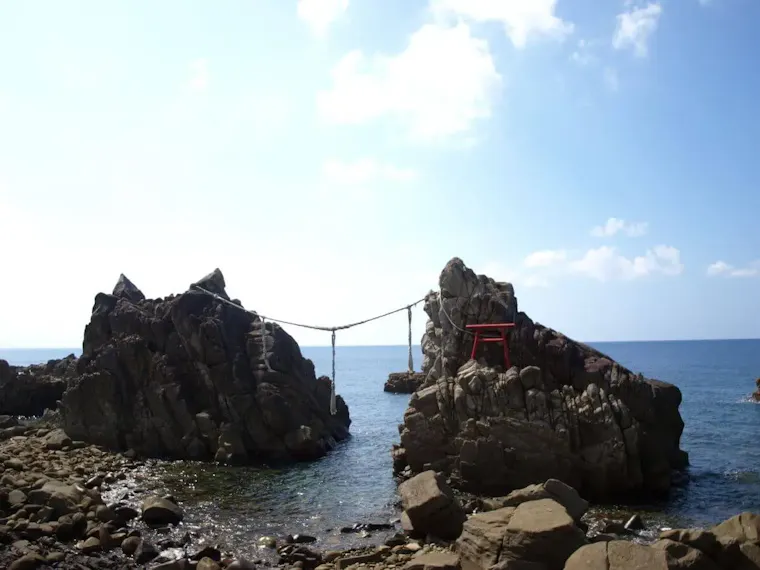 雄龍雌龍の岩