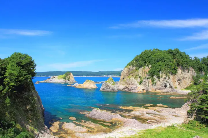 夕日や奇岩が美しい森山海岸！