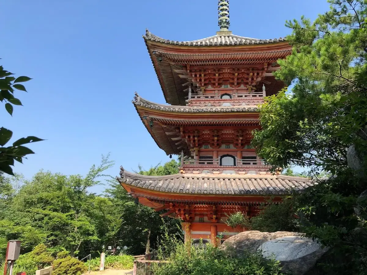 向上寺 三重塔