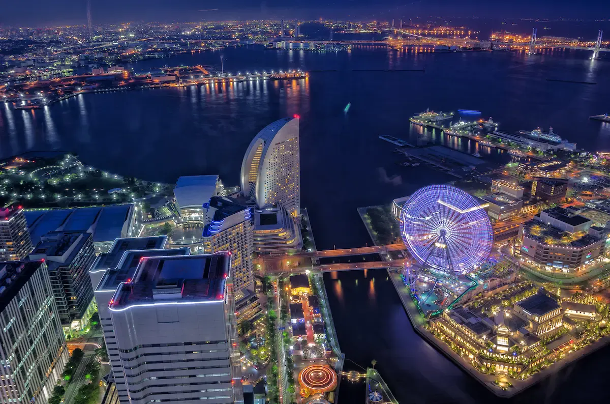 横浜ランドマークタワー（写真 2）