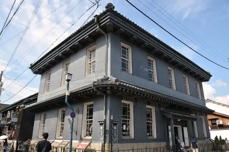 黒壁スクエア