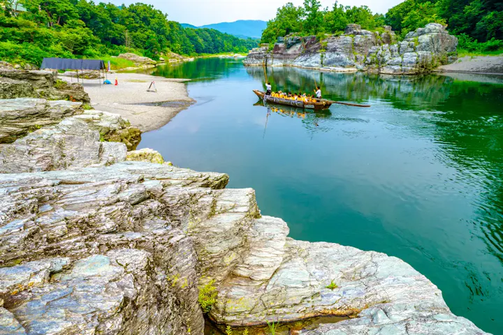 天然記念物の岩畳を望む絶景