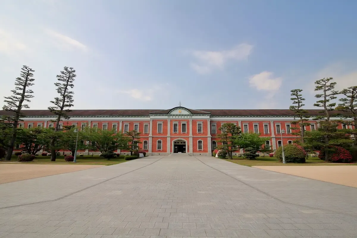 海上自衛隊(旧海軍兵学校)