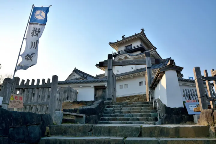 駅から徒歩で向かえます！