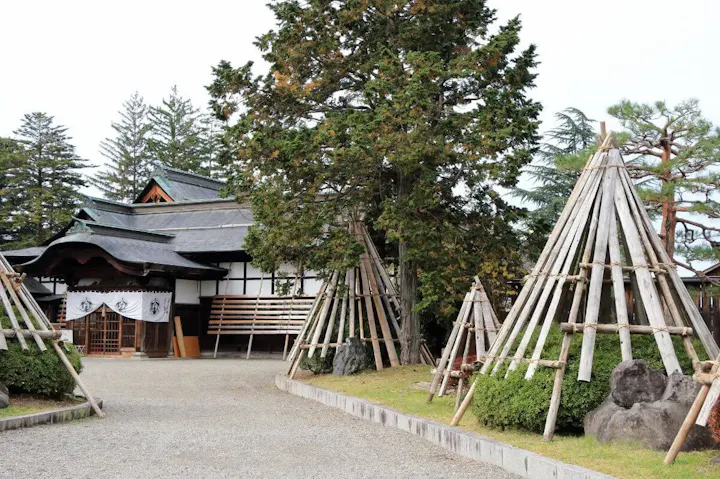 歴史と郷土料理を堪能できる上杉記念館!