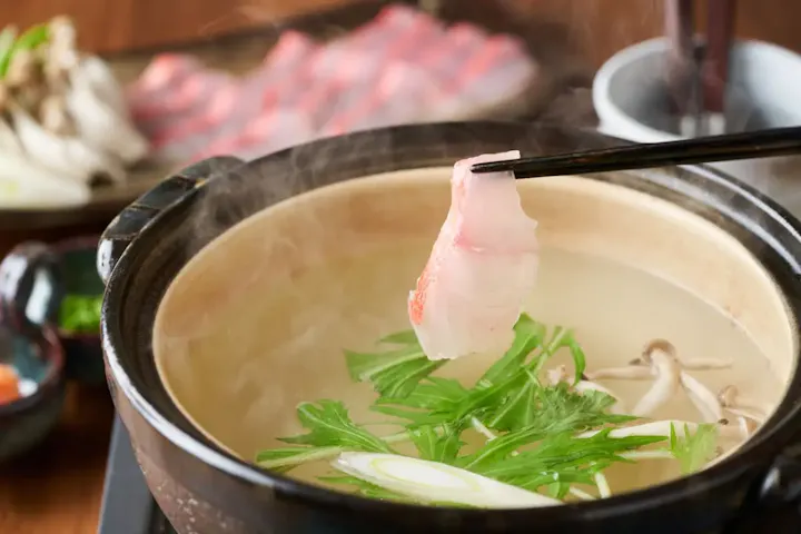 美味しい料理を味わえる
