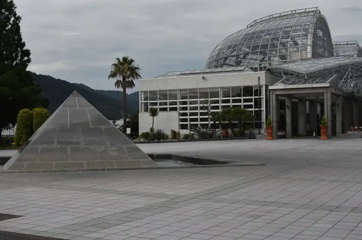 自然に近い環境を再現している植物園！