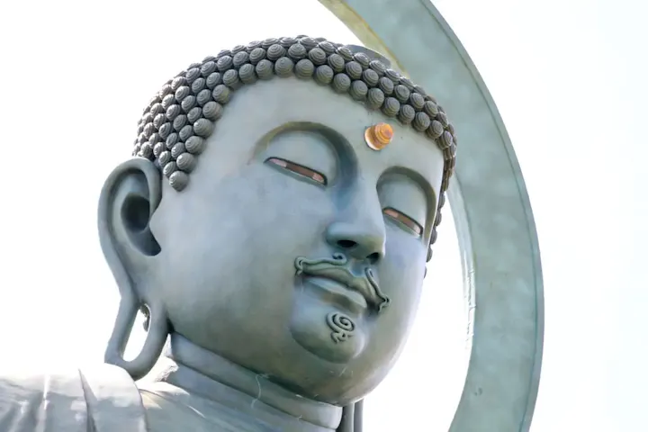 日本一の美男・高岡大仏