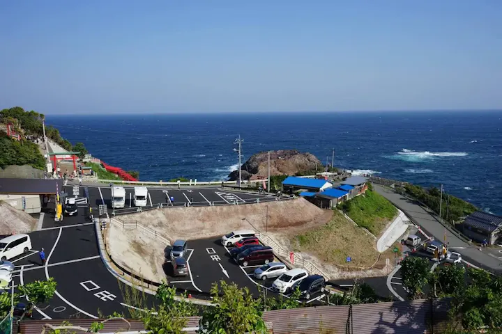公共交通機関でのアクセスが難しい絶景神社