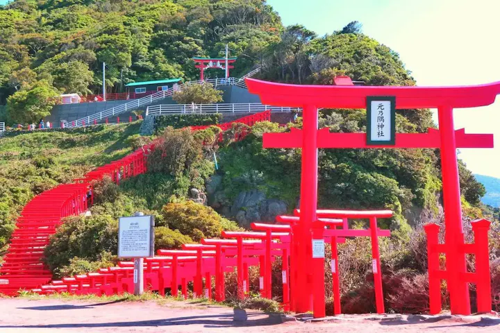 一番下の「正面の鳥居」から参拝スタートを