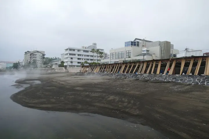 砂の中で入浴するという独特な砂むし温泉！