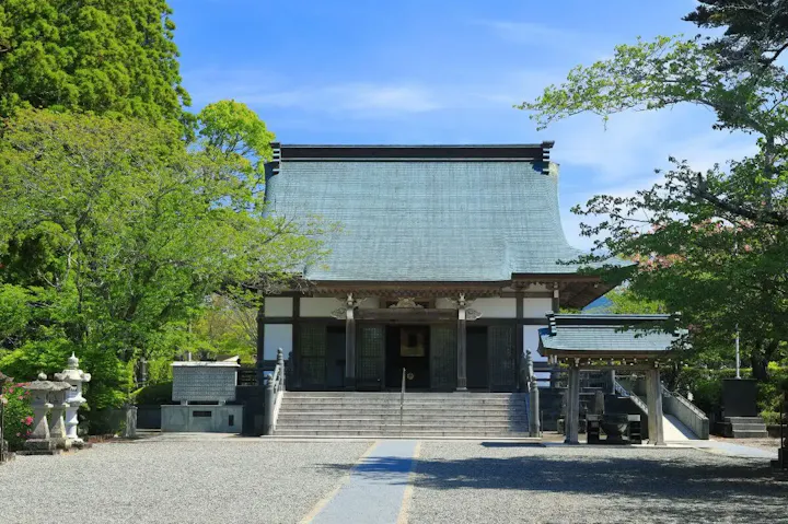平和と尊さを象徴する特攻平和観音堂