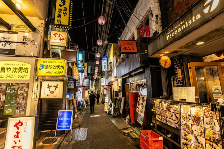 三軒茶屋駅周辺の人気グルメを堪能する