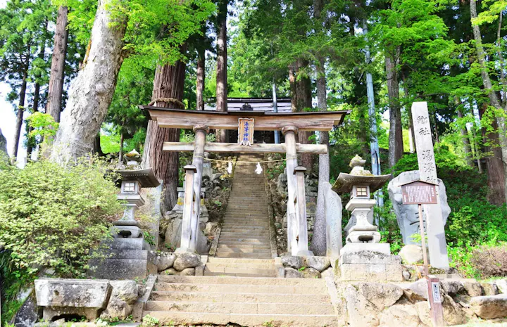 温泉街散策で楽しむ歴史的建造物