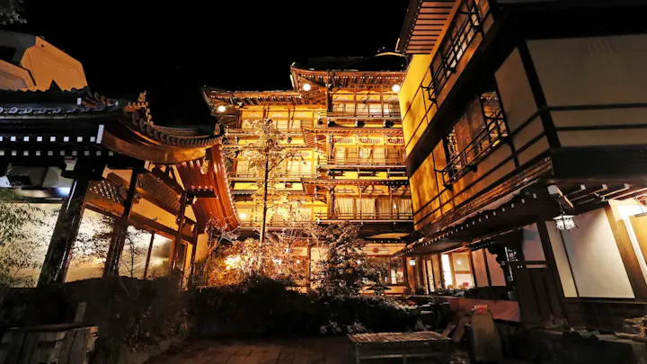 「千と千尋の神隠し」そっくりの旅館