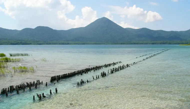 宇曽利山湖