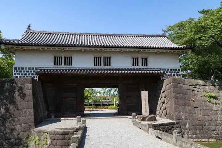 江戸時代から現存する貴重な城郭建築