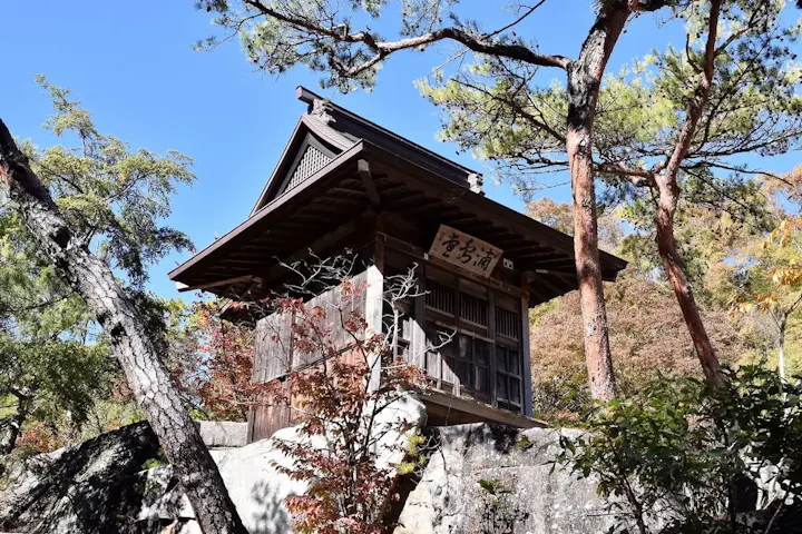 絶景スポットの「浦島堂」にも立ち寄ろう