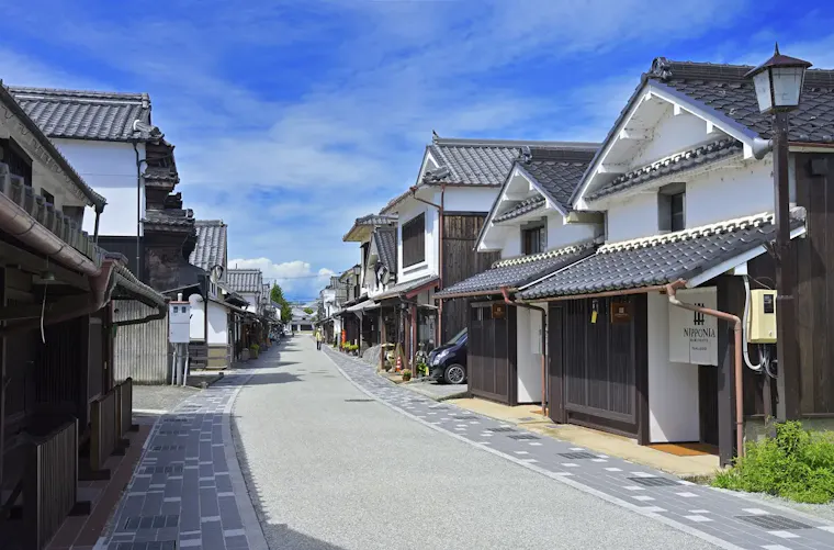 河原町妻入商家群