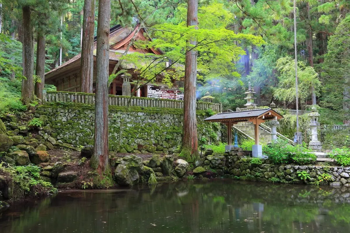 宝積山光前寺