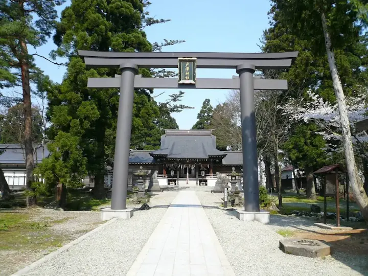 新庄市内の歴史を感じる戸澤神社