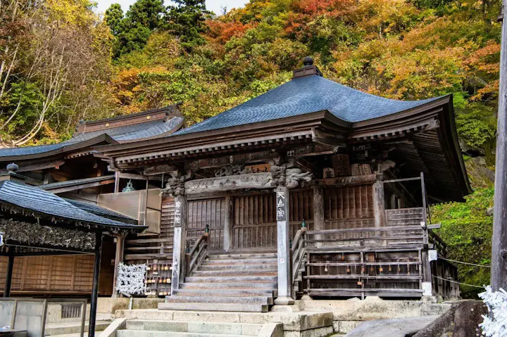 5mの阿弥陀如来像が安置される奥之院！