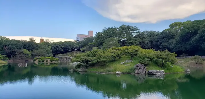 電車・バスでのアクセスが便利