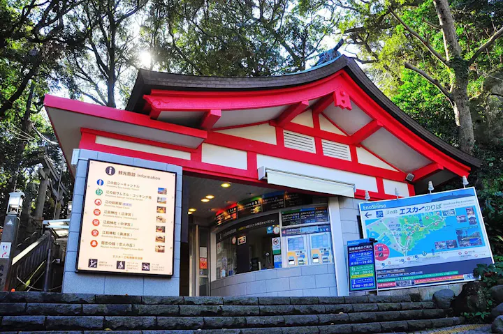 日本初の屋外エスカレーター「エスカー」