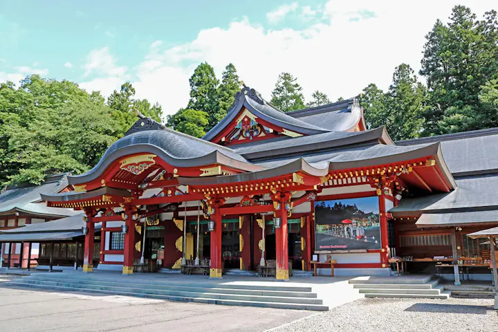 堂々たる風格を漂わせる県下一の大社！