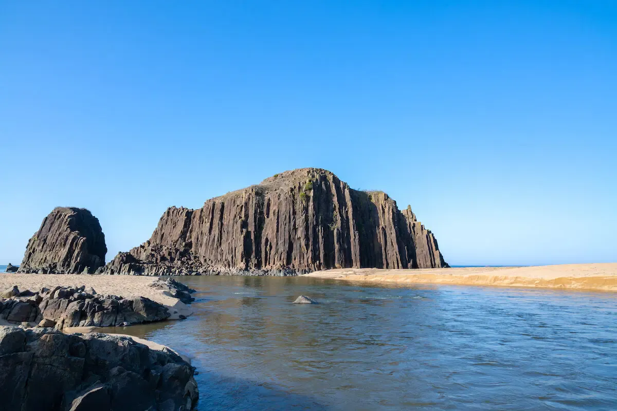 立岩