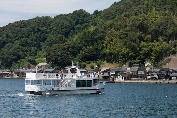 伊根湾観光巡り遊覧船を楽しむ