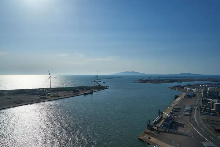 地上100mの日本海を一望できる展望台!