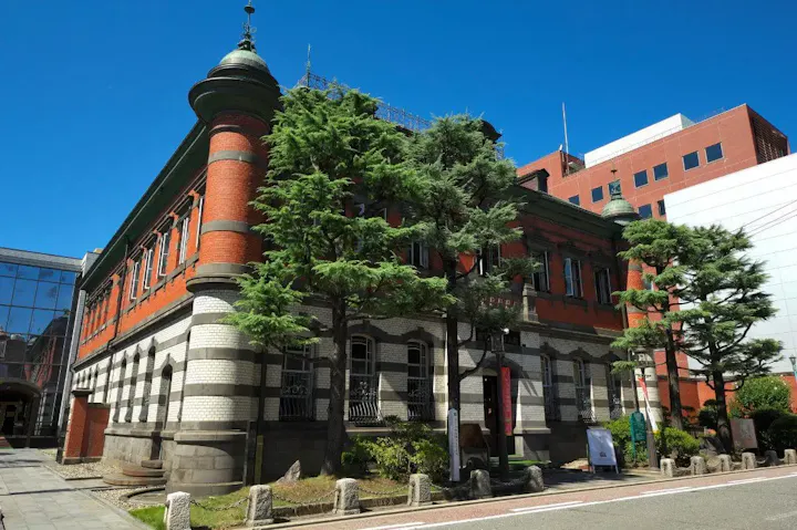 秋田の郷土史料館・美術館の赤れんが館!